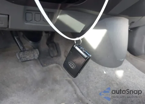 2004 Toyota Prius from USA, damaged, VIN JTDKB22U840078661